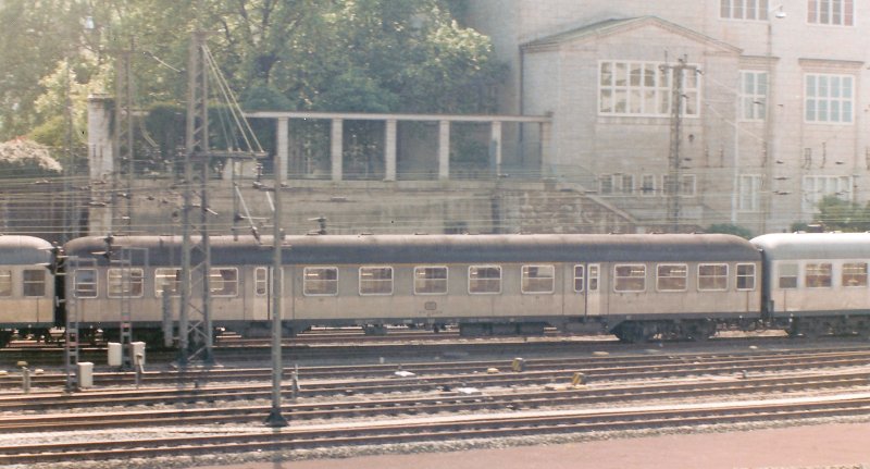 AC33 - 08-06-83 - Hamburg Hbf.jpg