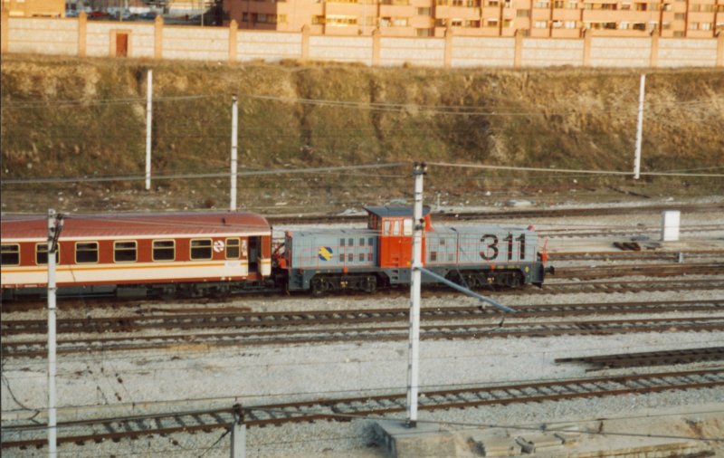 800 - 1-06 Madrid - Chamartin - Feb 92.jpg