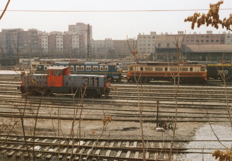 800 - 1-24 Madrid - Chamartin - Feb 92.jpg