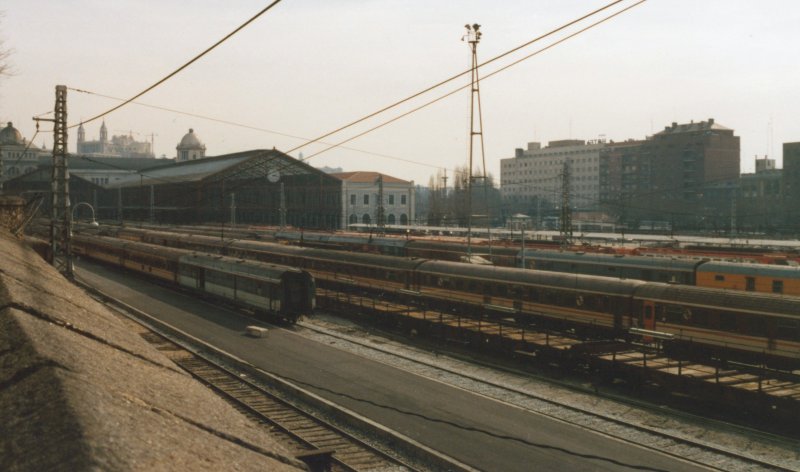 800 - 1-26 Madrid - Estacion del Norte - Feb 92.jpg