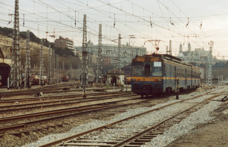 800 - 2-07 Madrid - Estacion del Norte - Feb 92.jpg