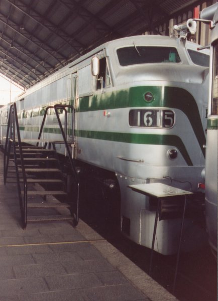 800 - 3-14 Madrid - Museo del Ferrocarril - Feb 92.jpg