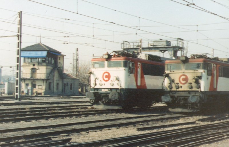 800 - 3-33 Madrid - Atocha - Feb 92.jpg