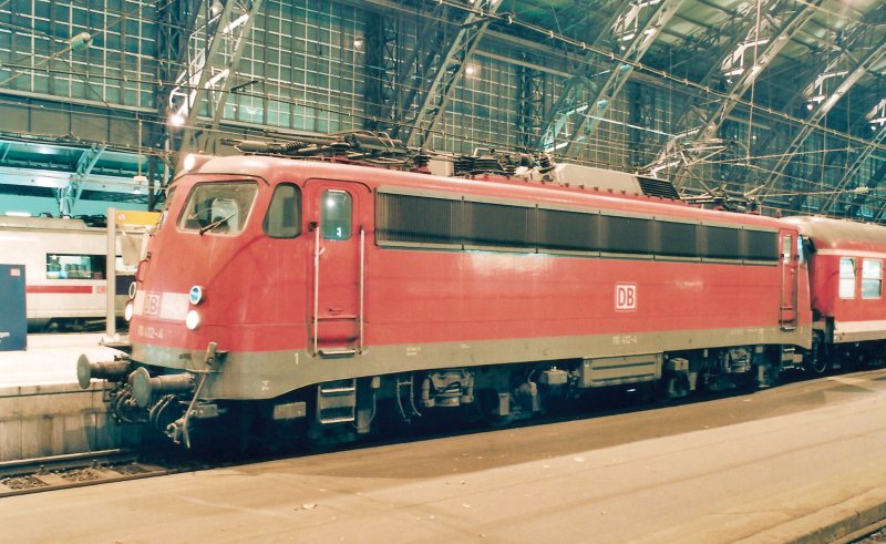 6-11-04 - 3-13 - Koeln Hbf - 24A.jpg